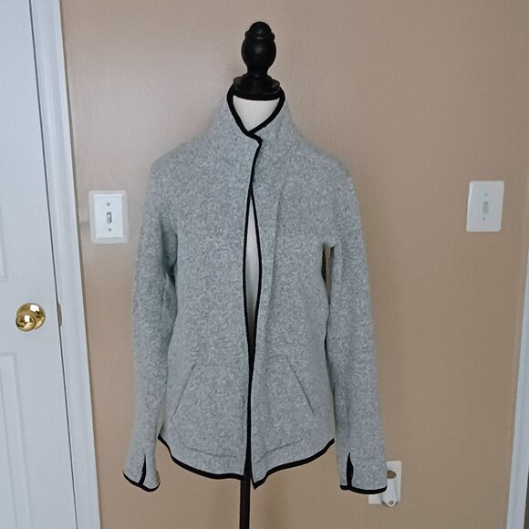NIKE-WOMENS THERMA FIT-GRAY JACKET W/BLACK TRIM-SIZE XL-POLY-EXCELLENT CONDITION - Picture 1 of 4